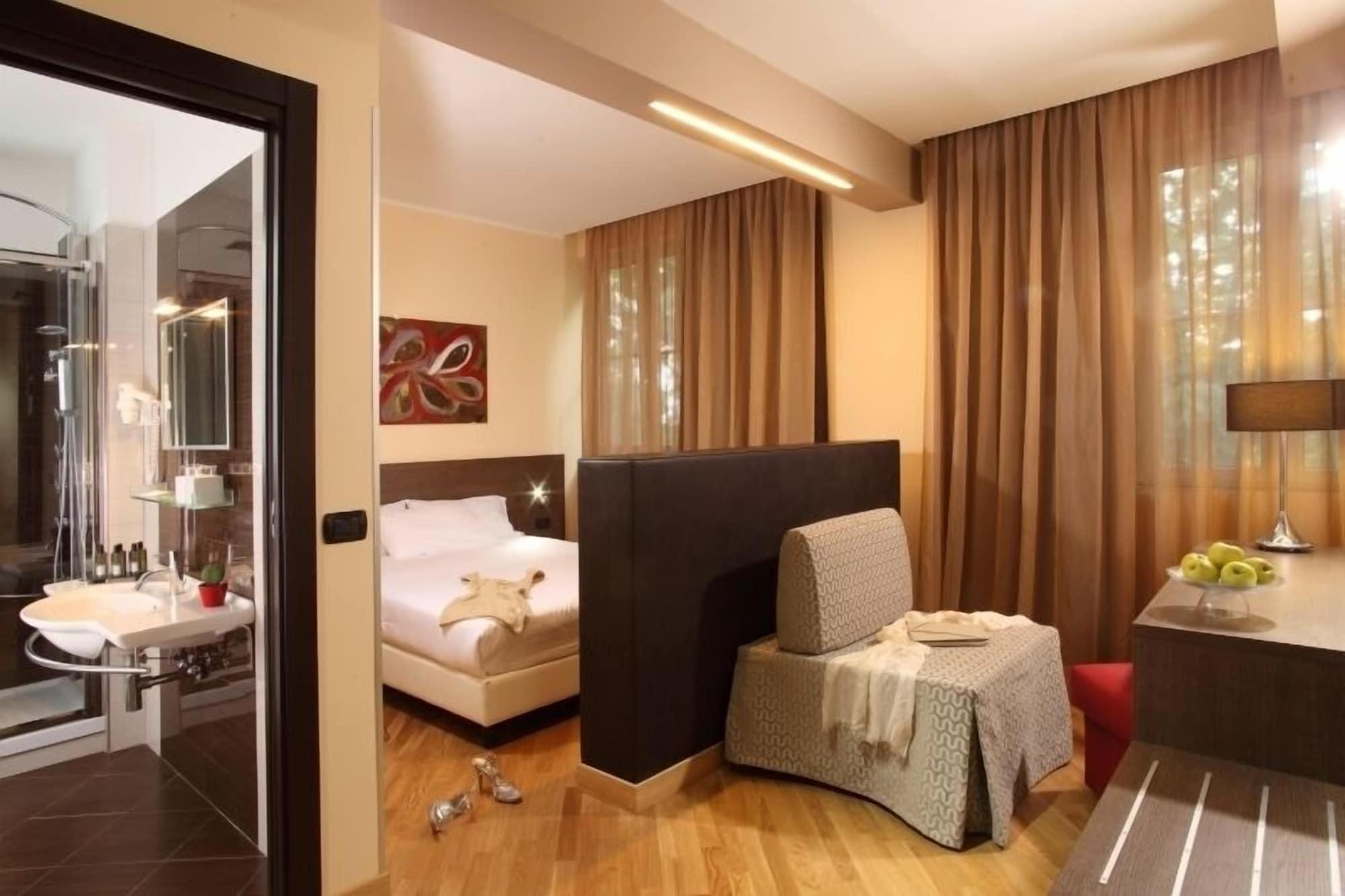 Hotel & Mercede